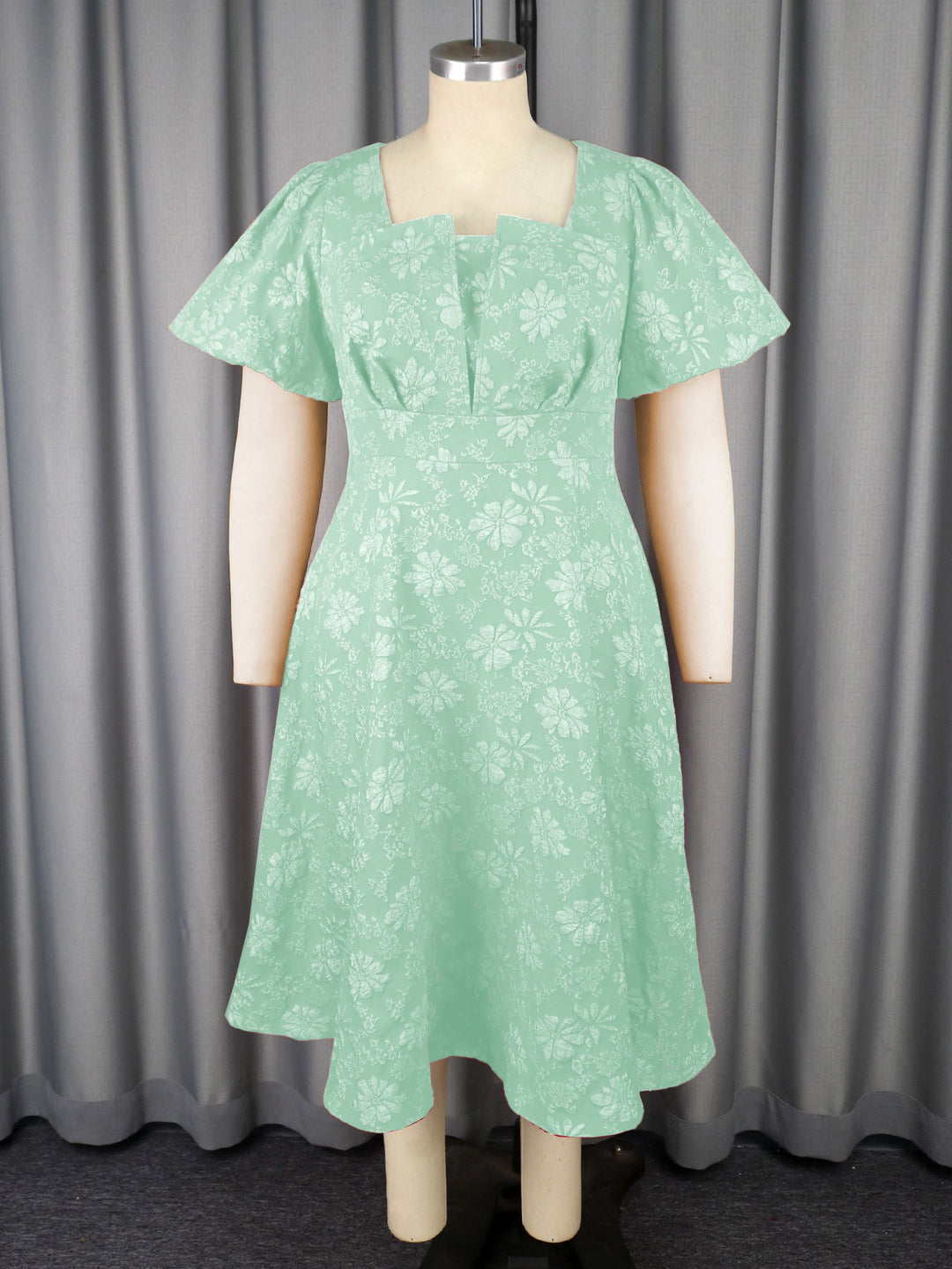 Damen Midikleid mit schwingendem Rock und floralen Mustern Echo Archiv