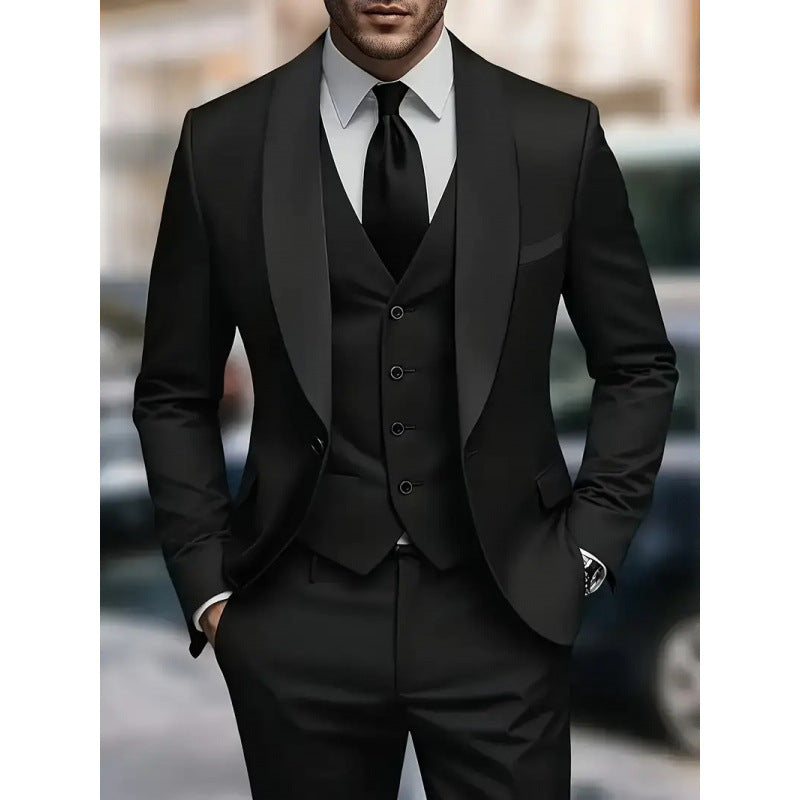 Herren eleganter Anzug mit schmalem Schnitt und luxuriösem Satin-Revers Echoarchiv