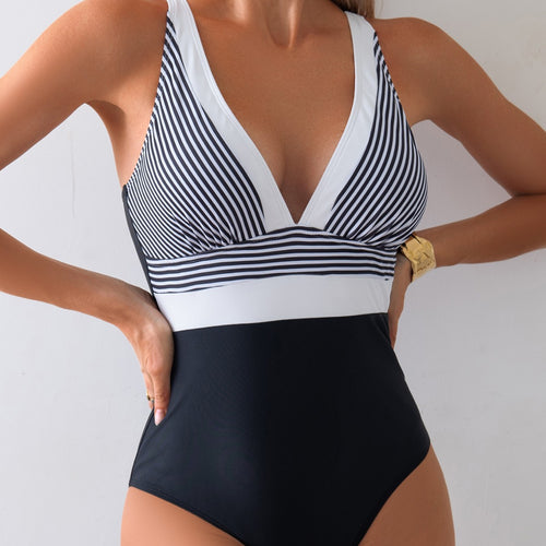 Damen Eleganter Badestrumpf mit tiefem V-Ausschnitt Echo Archiv