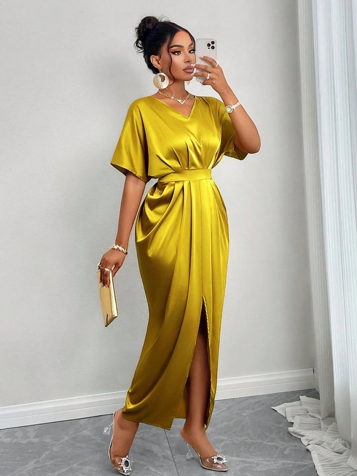 Damen Maxikleid mit elegantem V-Ausschnitt und tailliertem Design Echo Archiv