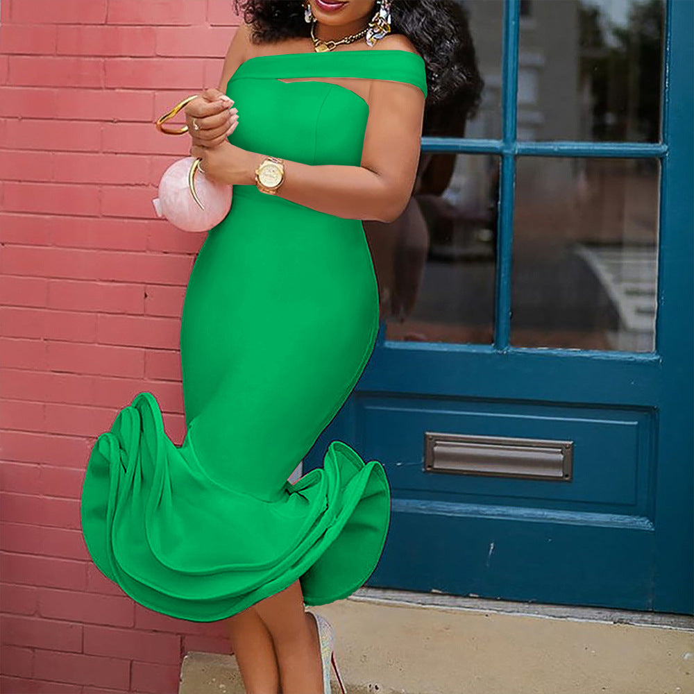 Damen figurbetontes Mermaid-Kleid mit schulterfreiem Design und wogendem Saum Echo Archiv