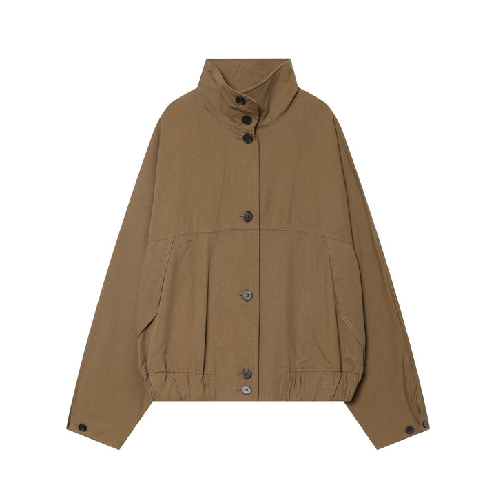 Damen kurze Utility-Cropped-Jacke mit hohem Stehkragen, Kordelzugtaillierung und durchgehender Knopfleiste – Célinea