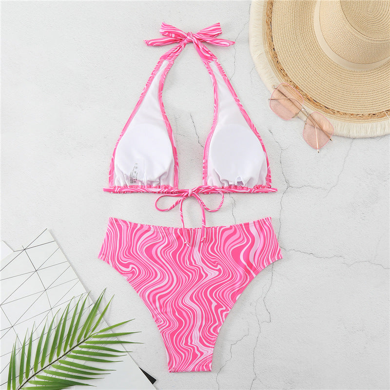 Damen Triangel-Bikini mit elegantem Wickeldetail und modischem Wellenmuster Echo Archiv