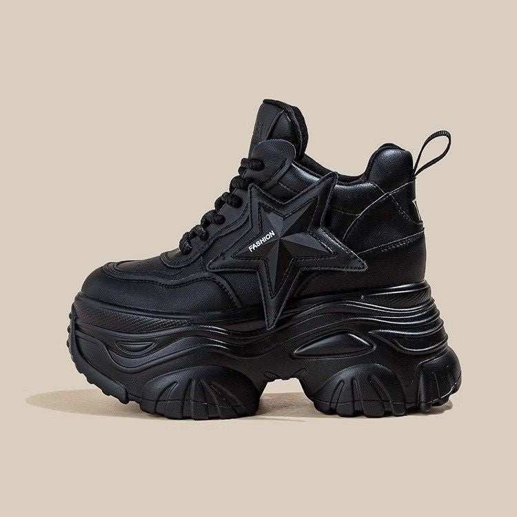 Damen Chunky Sneaker mit modischem Sternen-Design und extragroßer Sohle Echo Archiv