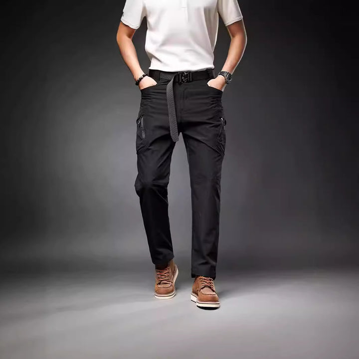 Herren Technische Trekkinghose mit wasserabweisender Oberfläche, ergonomischen Knieabnähern und Multifachtaschen Echo Archiv