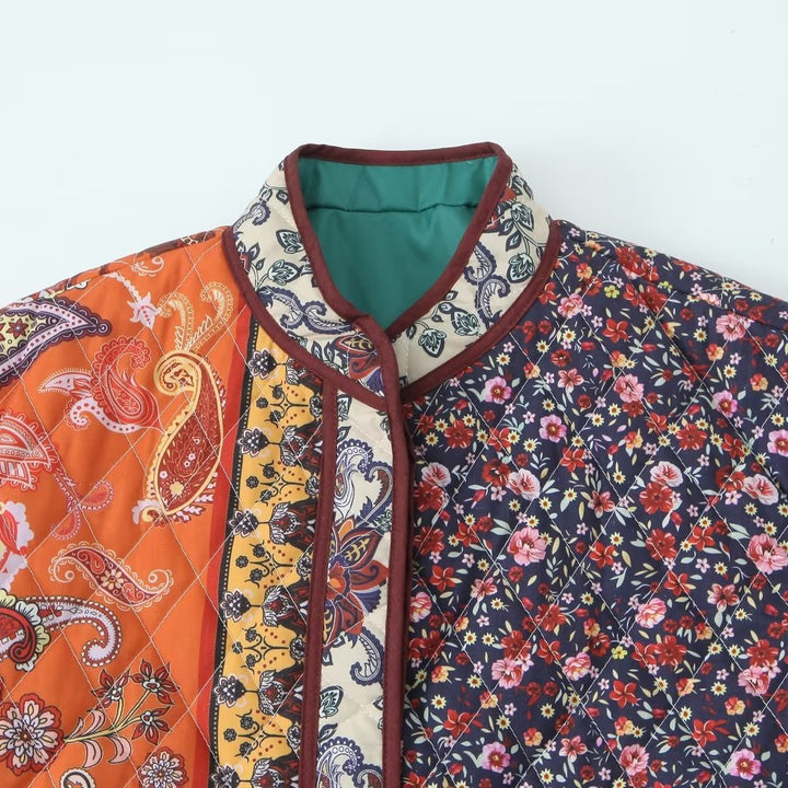 Damen nan Boho-Quiltjacke mit Patchwork‑Print, gesteppter Innenlage und aufgesetzten Klappentaschen Echo Archiv