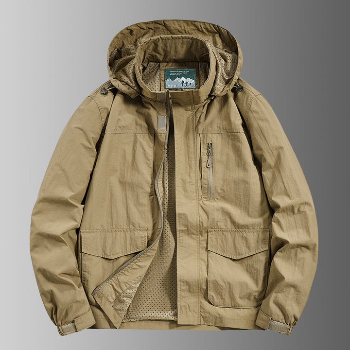 Herren Kapuzen-Outdoorjacke mit atmungsaktivem Meshfutter, wasserabweisender Ripstop‑Hülle & verdecktem Frontreißverschluss Echoarchiv