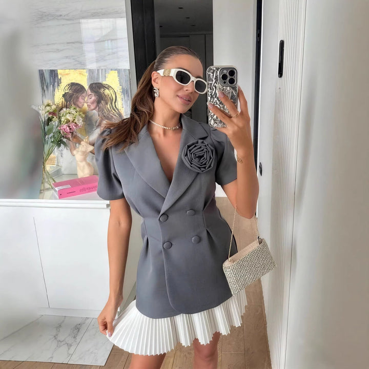 Damen eleganter Blazer mit Puffärmeln und floralem Detail Echo Archiv