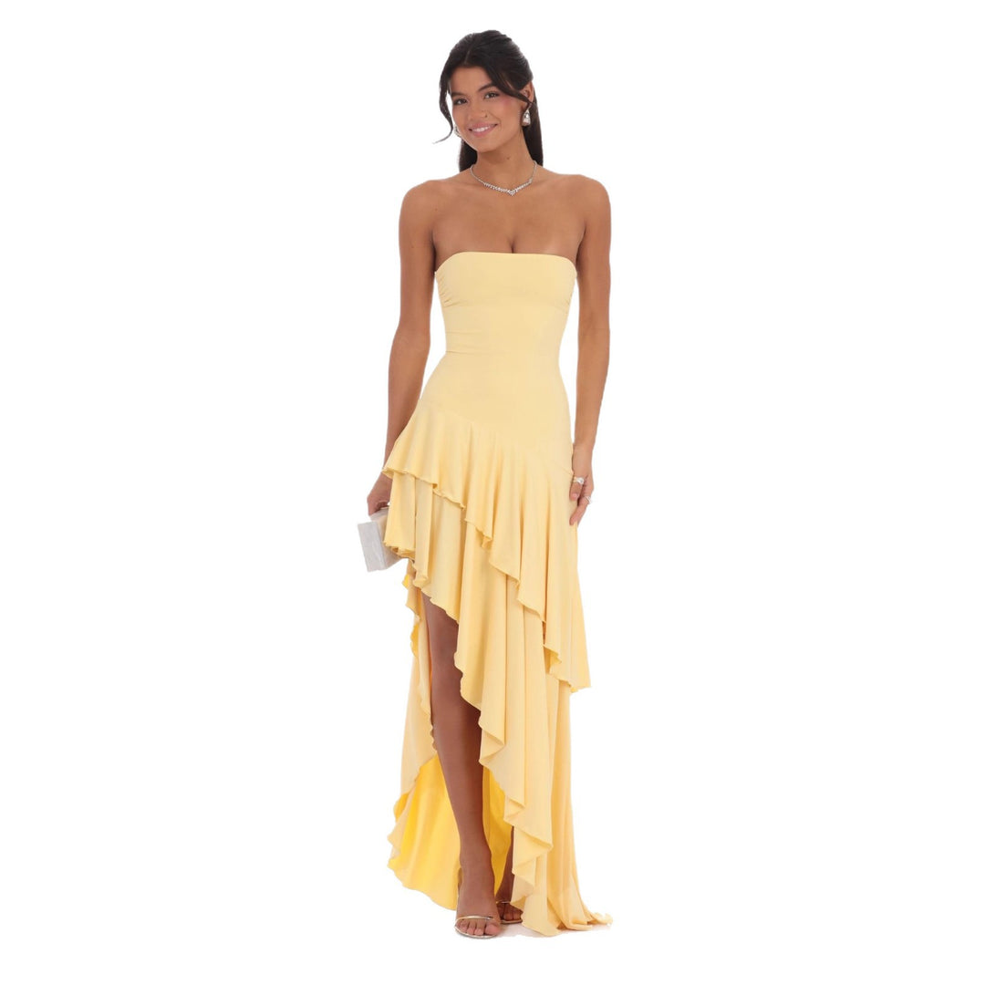 Damen asymmetrisches Abendkleid mit voluminösen Rüschendetails Echo Archiv