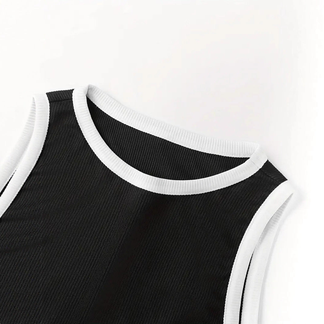 Damen stylishes Sport-Set mit hoch taillierter Weitbein-Hose und sportlichem Bustier Echo Archiv