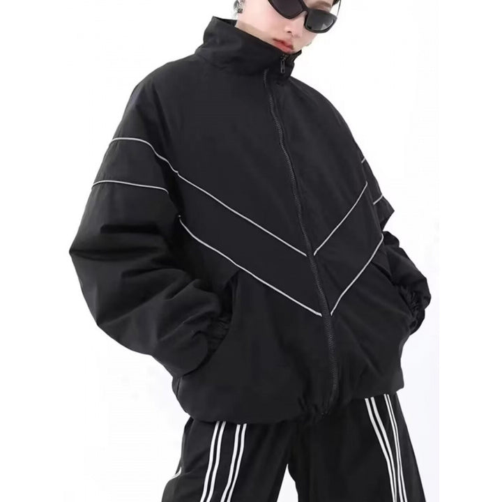 Unisex Sportliche Windjacke mit hohen Kragen und reflektierenden Akzenten Echoarchiv