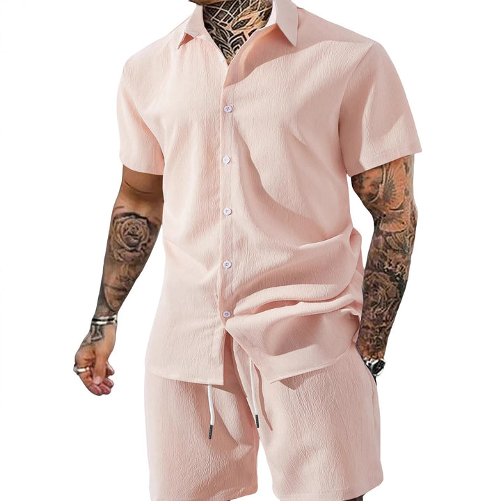 Herren nan Crinkle-Lounge-Set mit offenem Revershemd, integriertem Kurzarm-T-Shirt und Kordel-Bermuda Echo Archiv