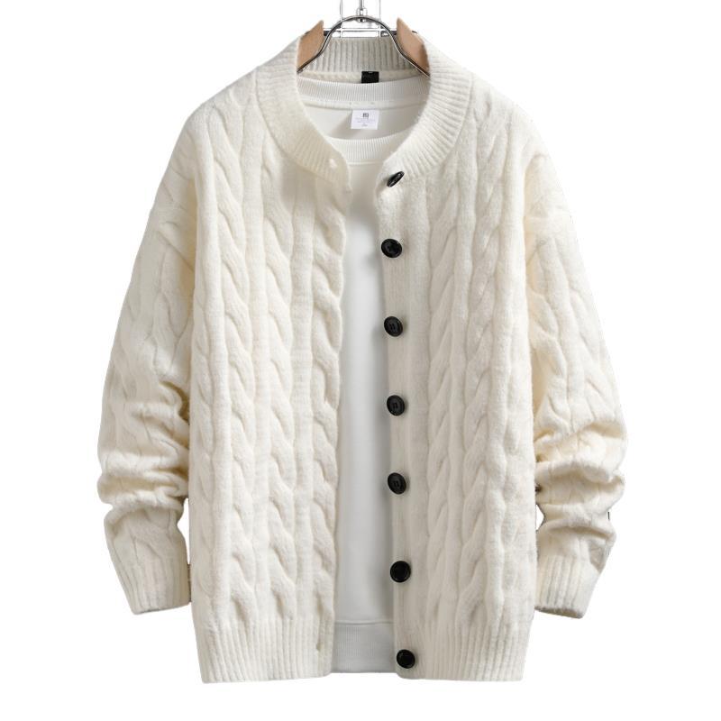 Herren Strickjacke mit modernem Zopfmuster und durchgehendem Knopfverschluss Echoarchiv