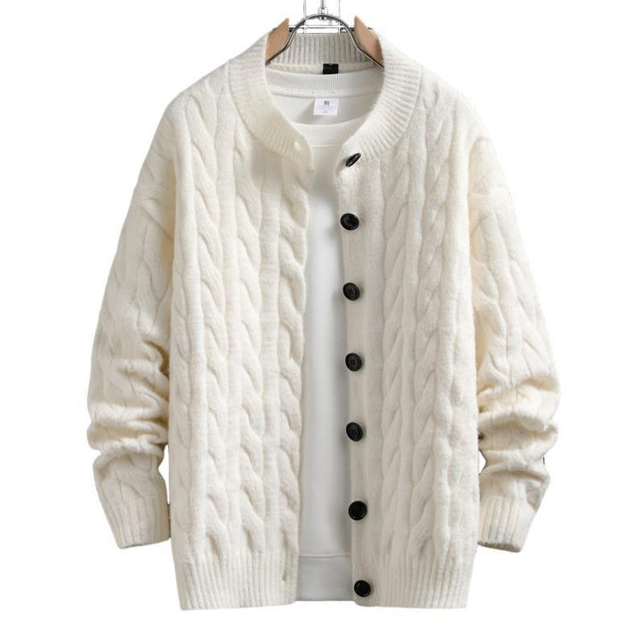 Herren Strickjacke mit modernem Zopfmuster und durchgehendem Knopfverschluss Echoarchiv