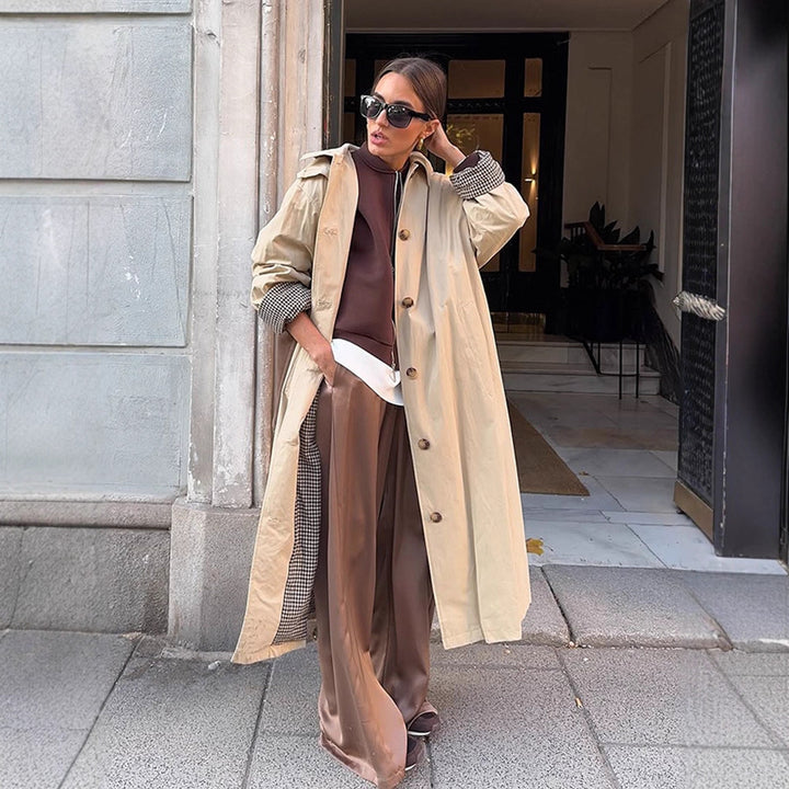 Damen Maxilanger Trenchcoat mit Karofutter, weitem Fall & klassischer Knopfleiste Echoarchiv