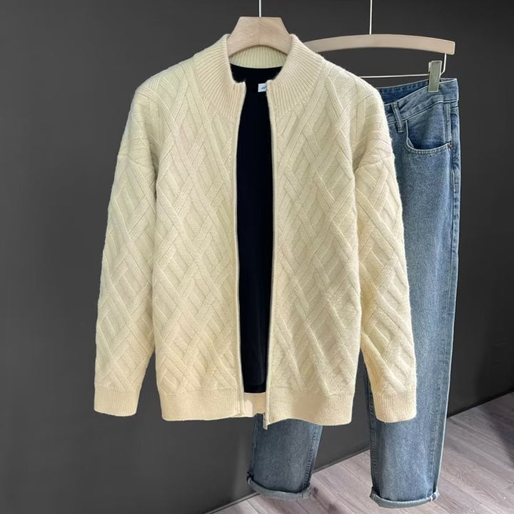 Damen Strickjacke mit elegantem Zopfmuster Echoarchiv
