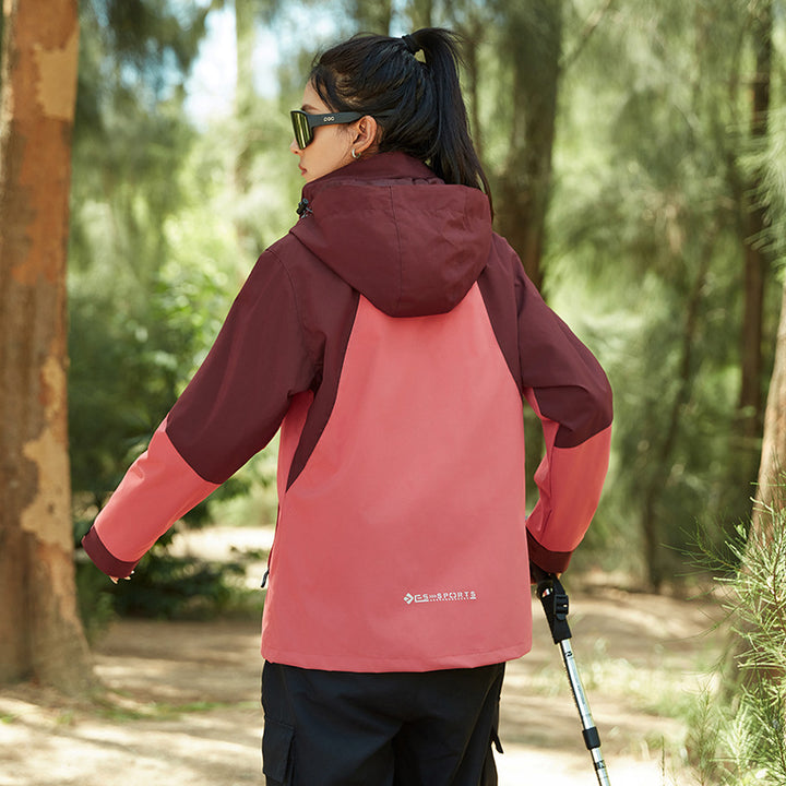 Damen Wasserfeste Outdoorjacke mit Kapuze und markantem Bergprint Echoarchiv