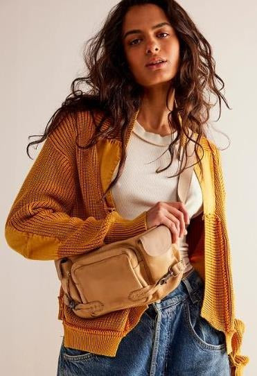 Damen Modische Strickjacke mit großen Taschen – Célinea