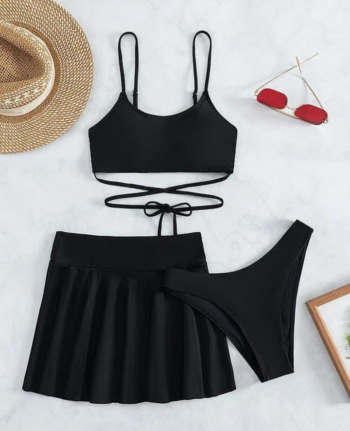 Damen Bikini-Set mit transparentem Rock und verstellbarem Oberteil Echo Archiv