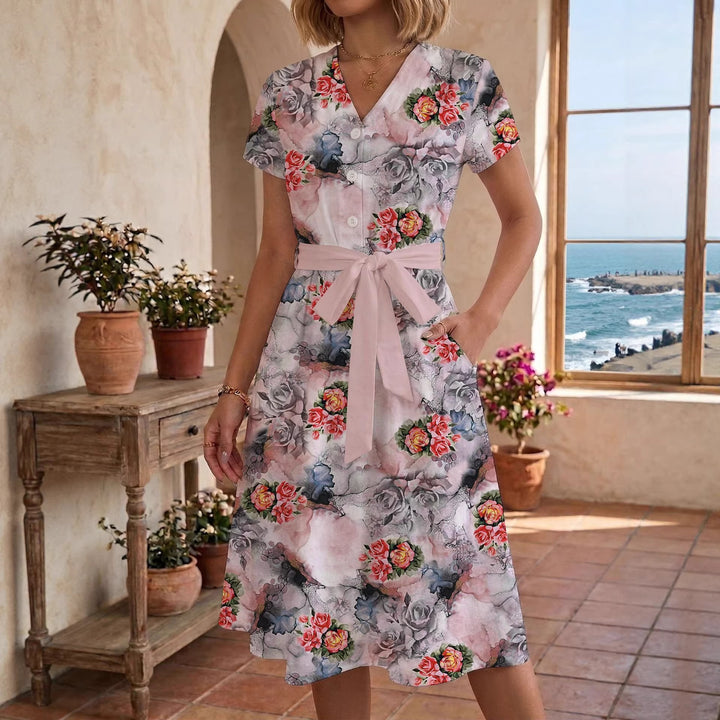 Damen Sommerliches Kleid mit taillierbarem Bindegürtel und floralem Muster Echo Archiv
