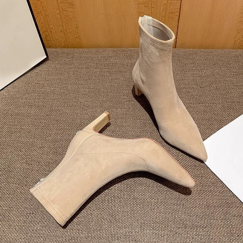 Damen Stretch‑Ankleboots mit schmaler Spitze und sculpted Blockabsatz Echo Archiv