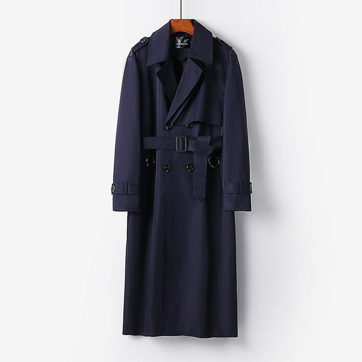 Herren Eleganter knöchellanger Trenchcoat mit verdeckter Knopfleiste und Taillengürtel Echoarchiv