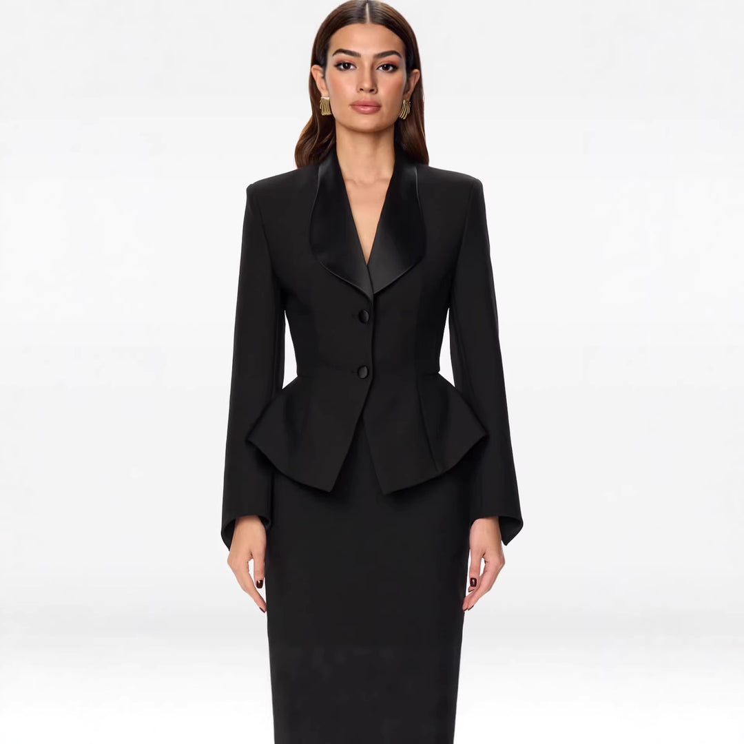 Damen Taillierter Blazer mit Schößchen Satin‑Schalkragen und schlanker Silhouette Echoarchiv