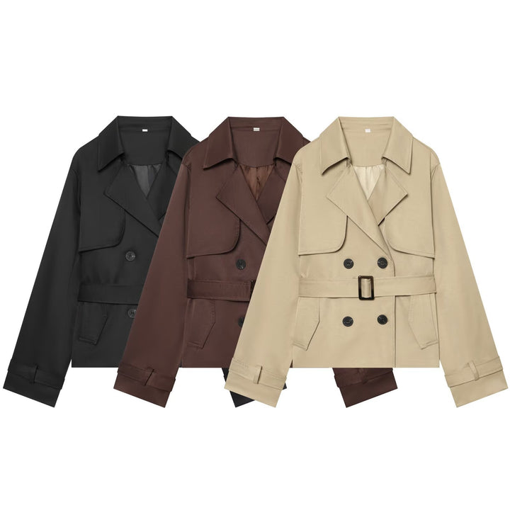 Damen Kurzer Cropped-Trenchcoat mit doppelreihiger Knopfleiste, Taillengürtel und Schulterpatten Echoarchiv