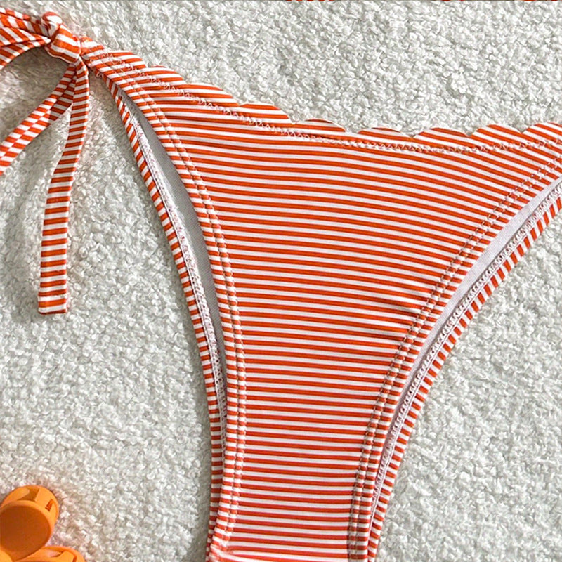 Damen Triangel-Bikini mit verspieltem Rüschendesign und Bindebändern Echo Archiv