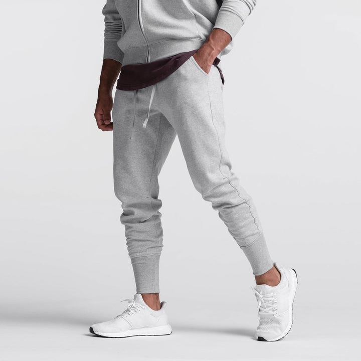 Herren Sportliche Jogginghose mit Slim-Fit und elastischem Bund Echoarchiv
