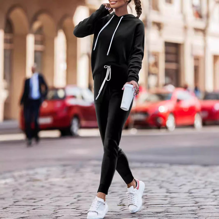 Damen Lässiges Kapuzen-Sweatshirt und Slim-Fit Jogginghose Set – Avérine