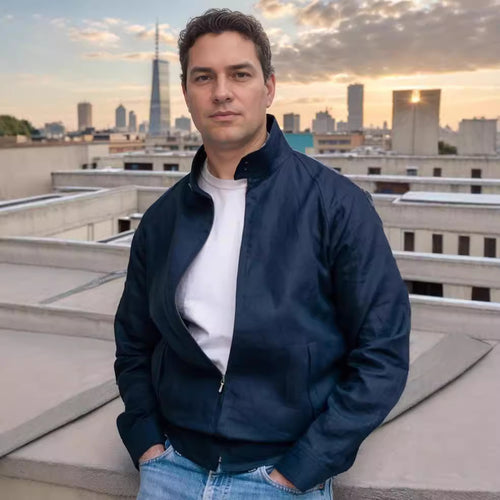 Herren leichte Steppjacke mit hohem Kragen und praktischen Taschen Echoarchiv