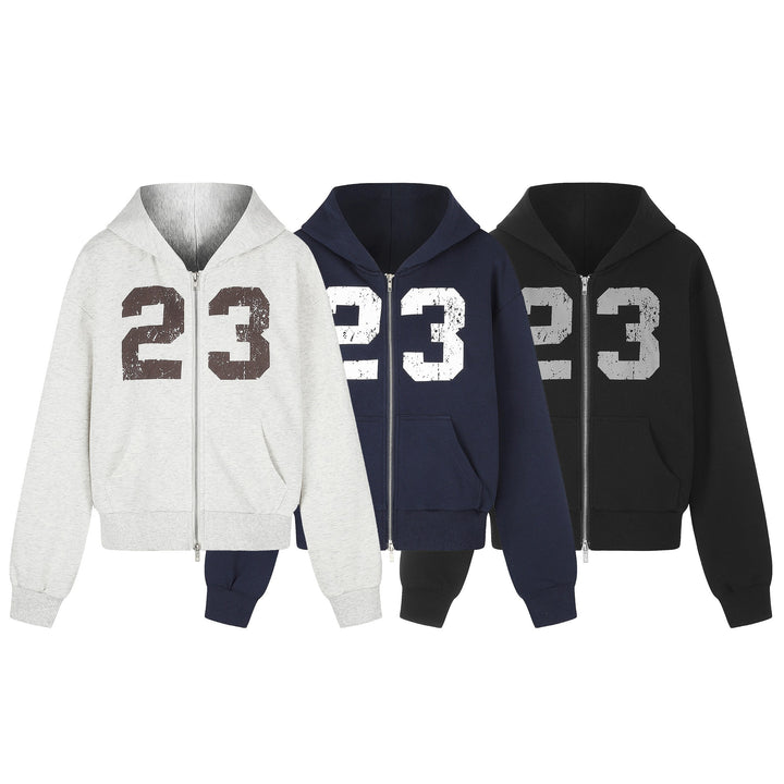 Damen Zip‑Hoodie im Boxy‑Schnitt mit Kängurutasche und Nummernprint Echoarchiv