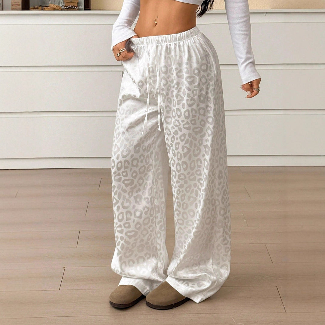 Damen Loungewear-Hose im Palazzo-Stil mit Leopardenjacquard und Kordelzug – Avérine