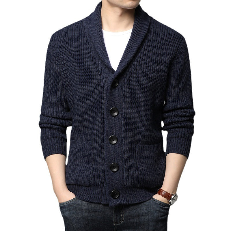 Herren Grobstrick-Cardigan mit Schalkragen, aufgesetzten Taschen und Knopfleiste Echo Archiv