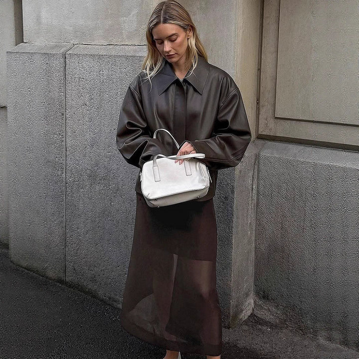 Damen Cropped Boxy Jacke aus Lederimitat mit übergroßem Kragen und verdeckter Reißverschlussleiste Echoarchiv