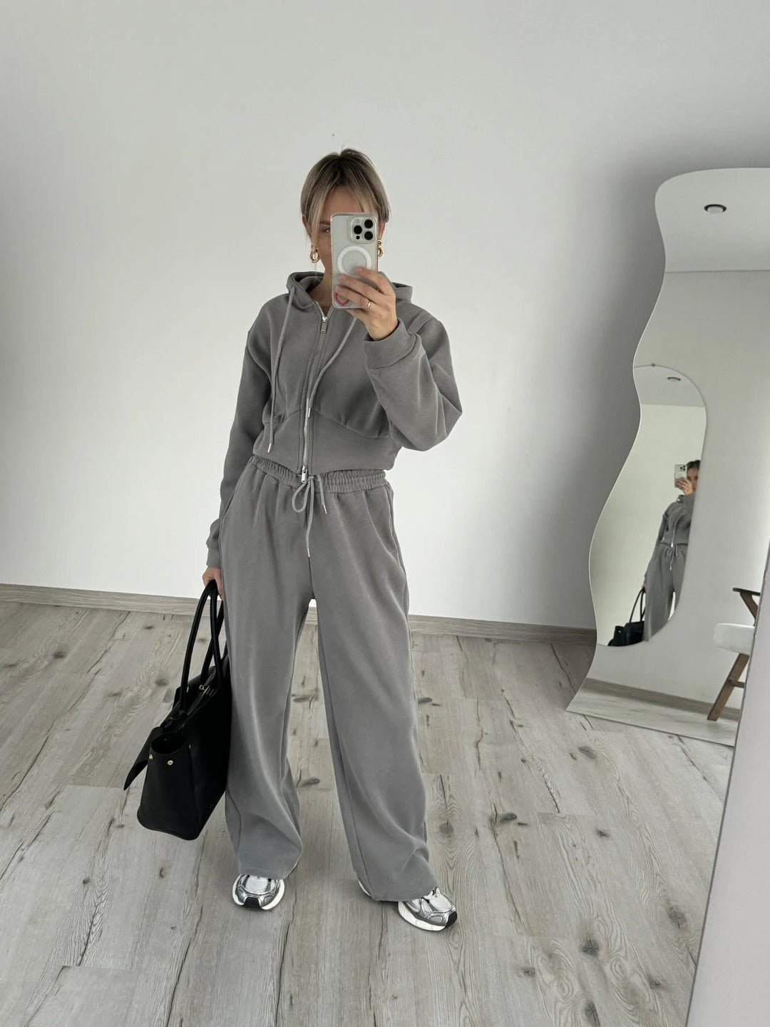 Damen Kurzgeschnittenes Zip-Hoodie mit Kordelzug‑Taille und weiter Palazzo‑Jogginghose – Auréline