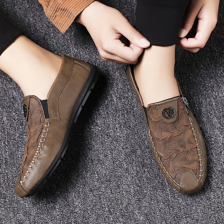 Herren elegante Lederoptik Slipper mit Zierreißverschluss, handgenähter Mokassinnaht und flexibler Komfortsohle Echo Archiv