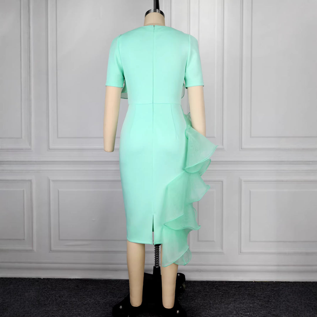 Damen figurbetontes Abendkleid mit Rüschenakzenten Echo Archiv