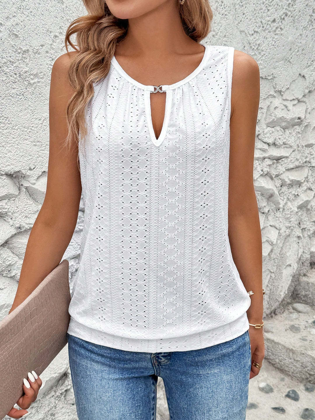 Damen luftiges Tanktop mit dekorativem Ausschnitt und feiner Struktur Echo Archiv