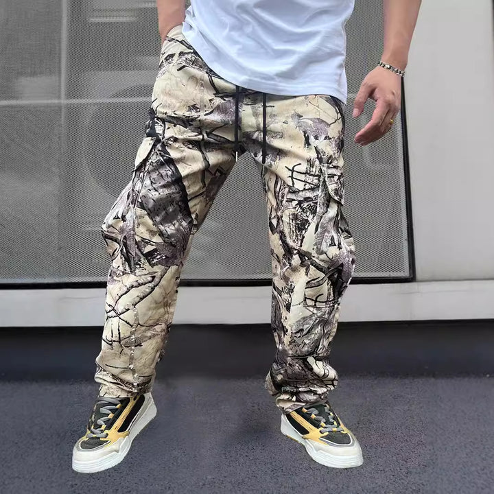 Herren Cargo-Hose im modernen Camouflage-Design mit elastischem Bund und mehreren Taschen Echoarchiv