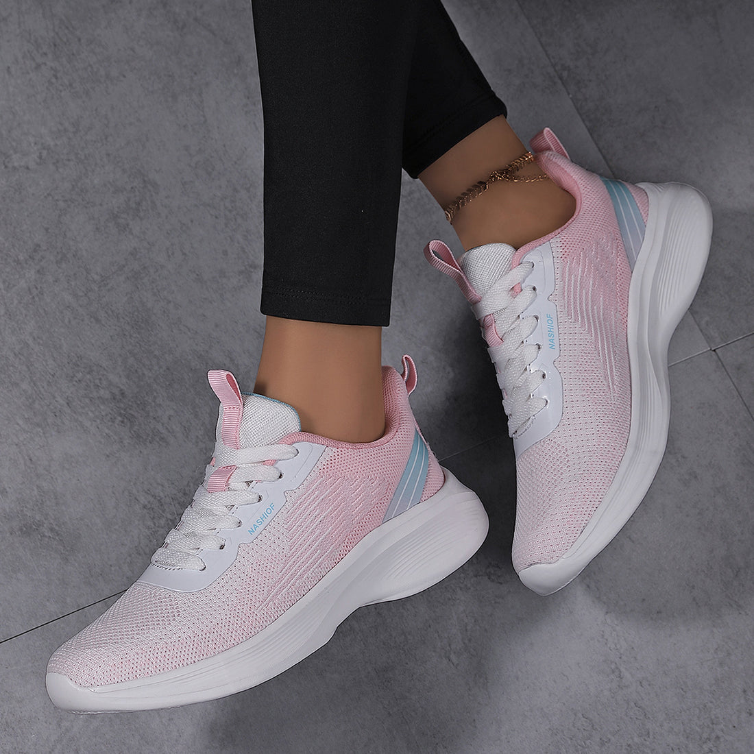 Damen federleichte Strick-Walking-Sneaker mit anatomischer Abrollsohle und ultraweicher Komfortinnensohle – Névara