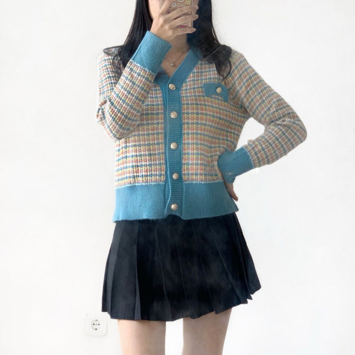 Damen Tweed-Strickcardigan mit V-Ausschnitt und Zierknopfleiste – Veloura