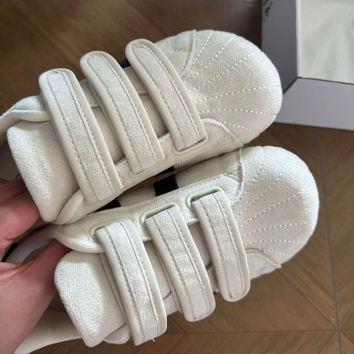 Damen Sneakers mit praktischem Klettverschluss und weichem Wildleder-Obermaterial Echo Archiv