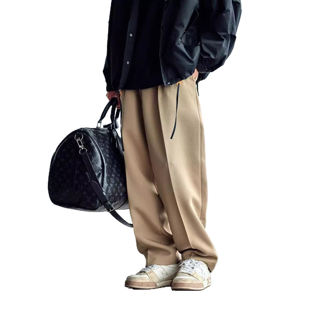Herren Weite Chino-Hose mit Bundfalten und lockerem Schnitt Echoarchiv