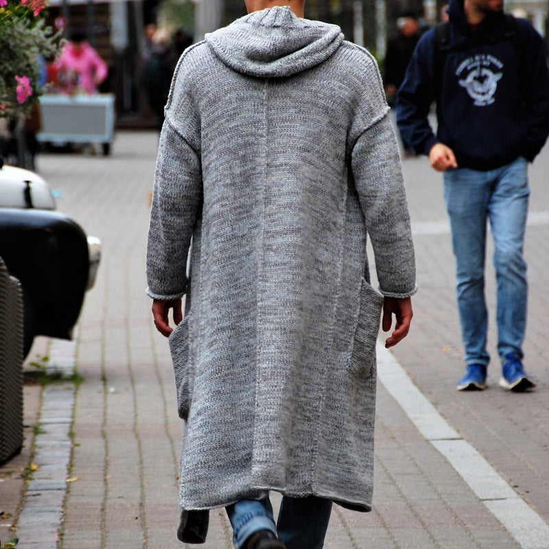 Herren Langer Strickmantel mit modernem Design und lässigen Details Echoarchiv