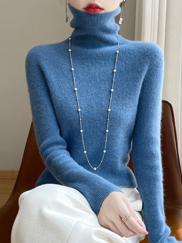 Damen Schmal geschnittener Feinstrick-Rollkragenpullover mit extrafeinem Flauschfinish Echoarchiv