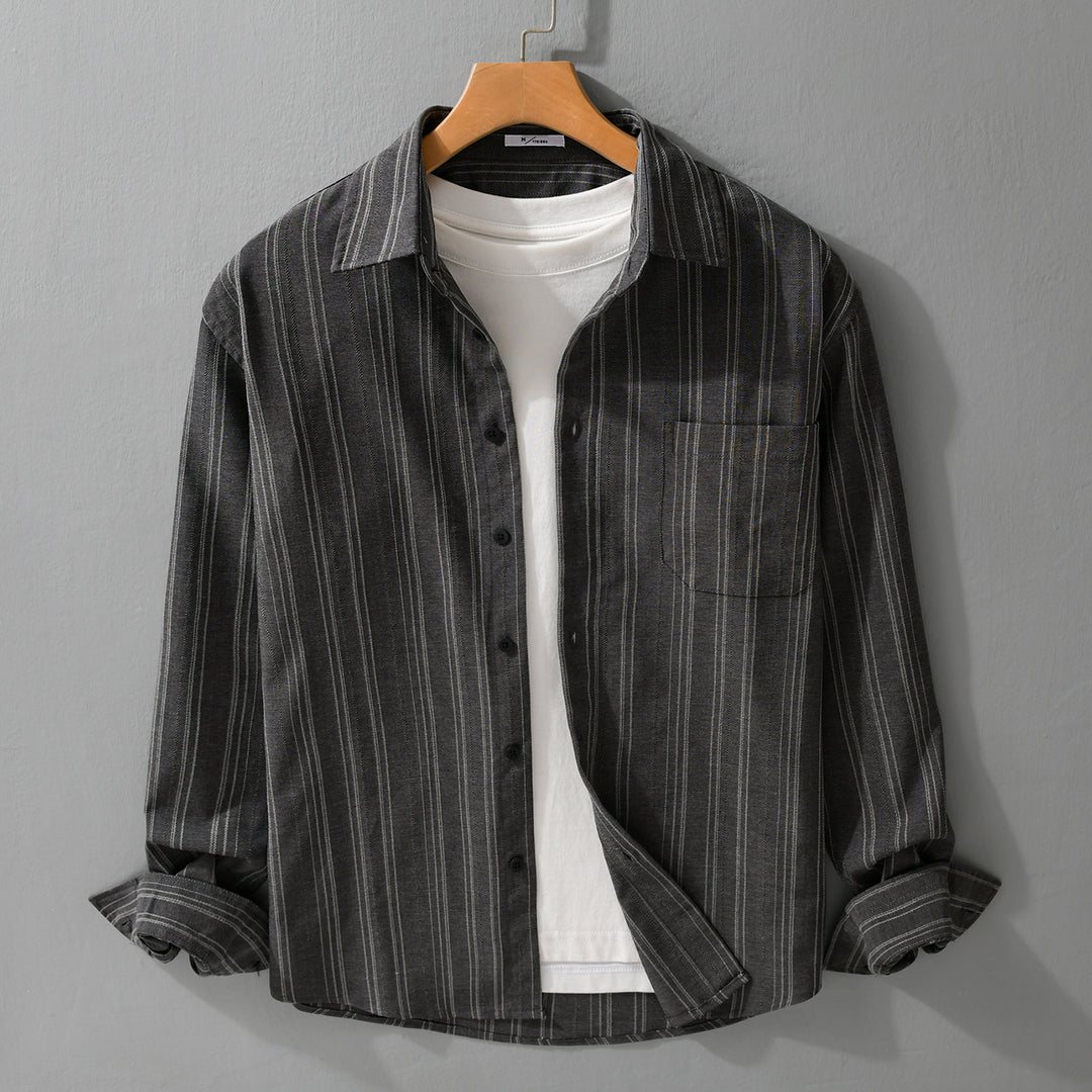 Herren Relaxed-Stripe Hemdjacke aus feinem Baumwoll-Twill mit aufgesetzter Brusttasche Echoarchiv