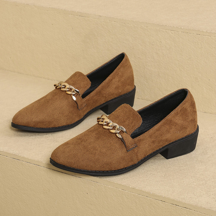 Damen Veloursleder-Loafer mit goldener Kettenapplikation und kleinem Blockabsatz – Lioré