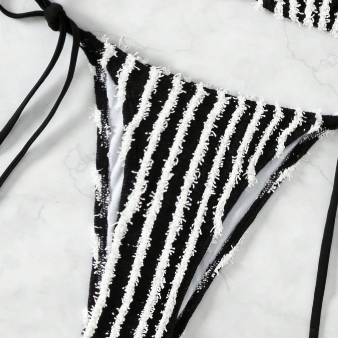 Damen Triangel-Bikini mit auffälligem Streifenmuster Echo Archiv